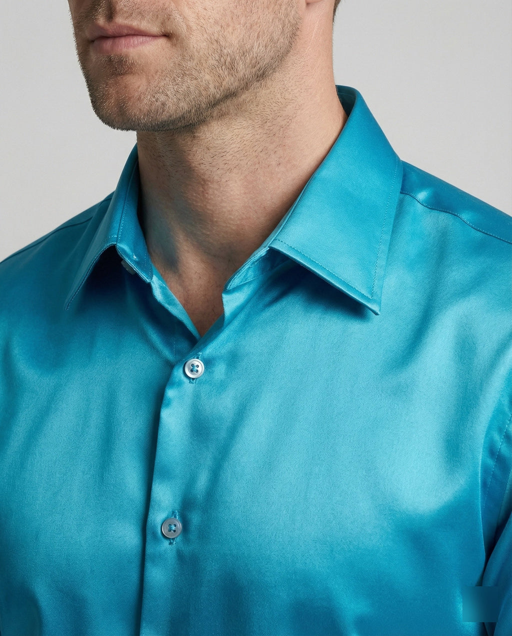 Herren Hemd aus glänzendem Satin mit modernem Kragen