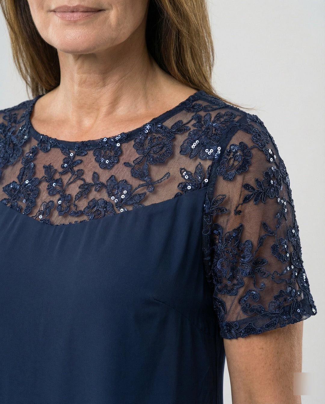 Damen Elegantes Schichtkleid mit Spitzenärmel und asymmetrischem Saum