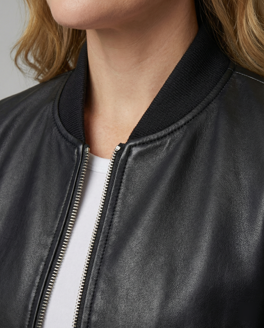 Leichte Steppjacke Damen aus hochwertigem Kunstleder