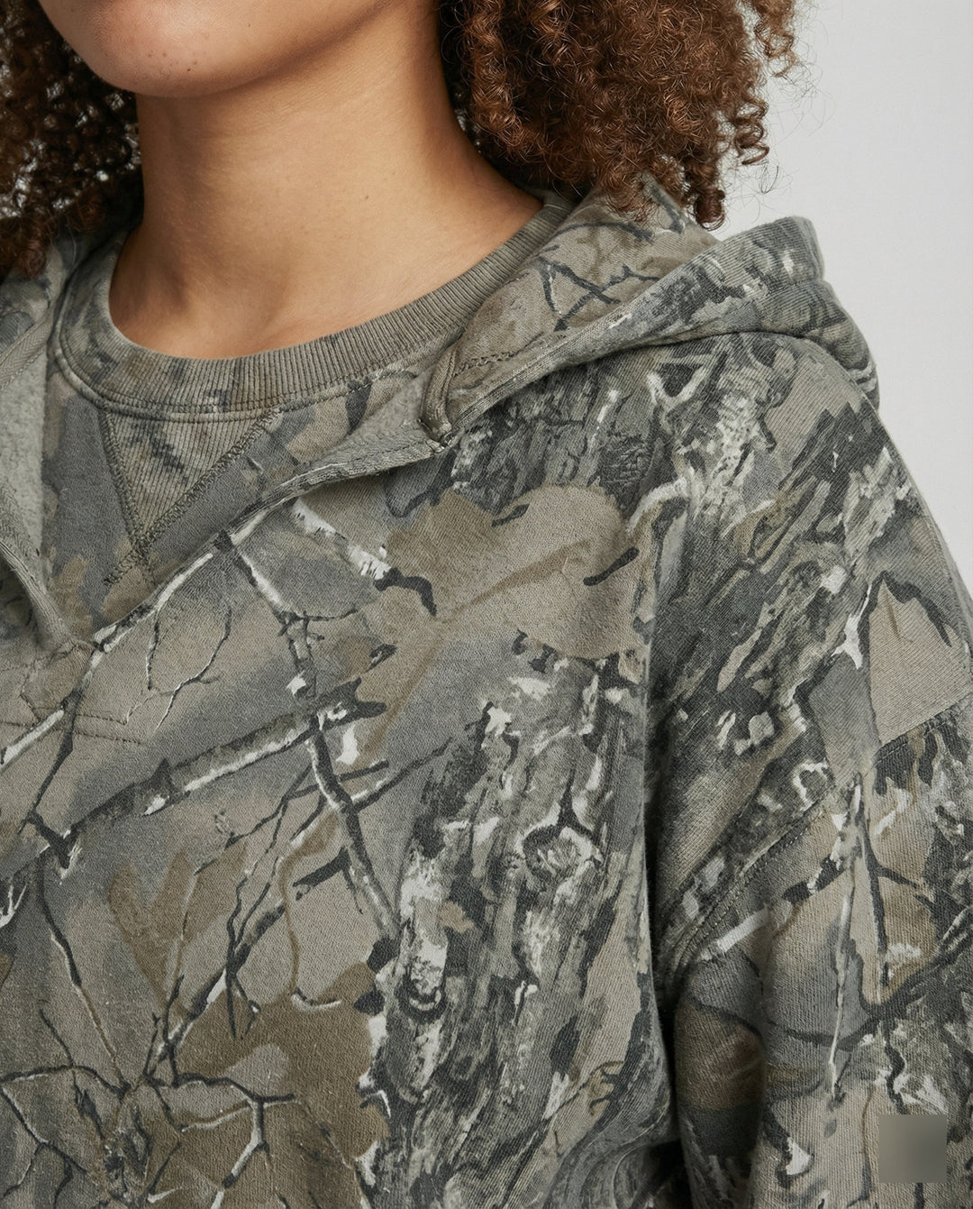 Retro Unisex Hoodie mit Camouflage-Muster