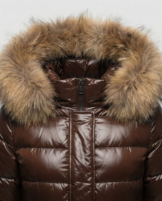 Damen Winterdaunenjacke mit abnehmbarer Kapuze und luxuriösem Fellkragen