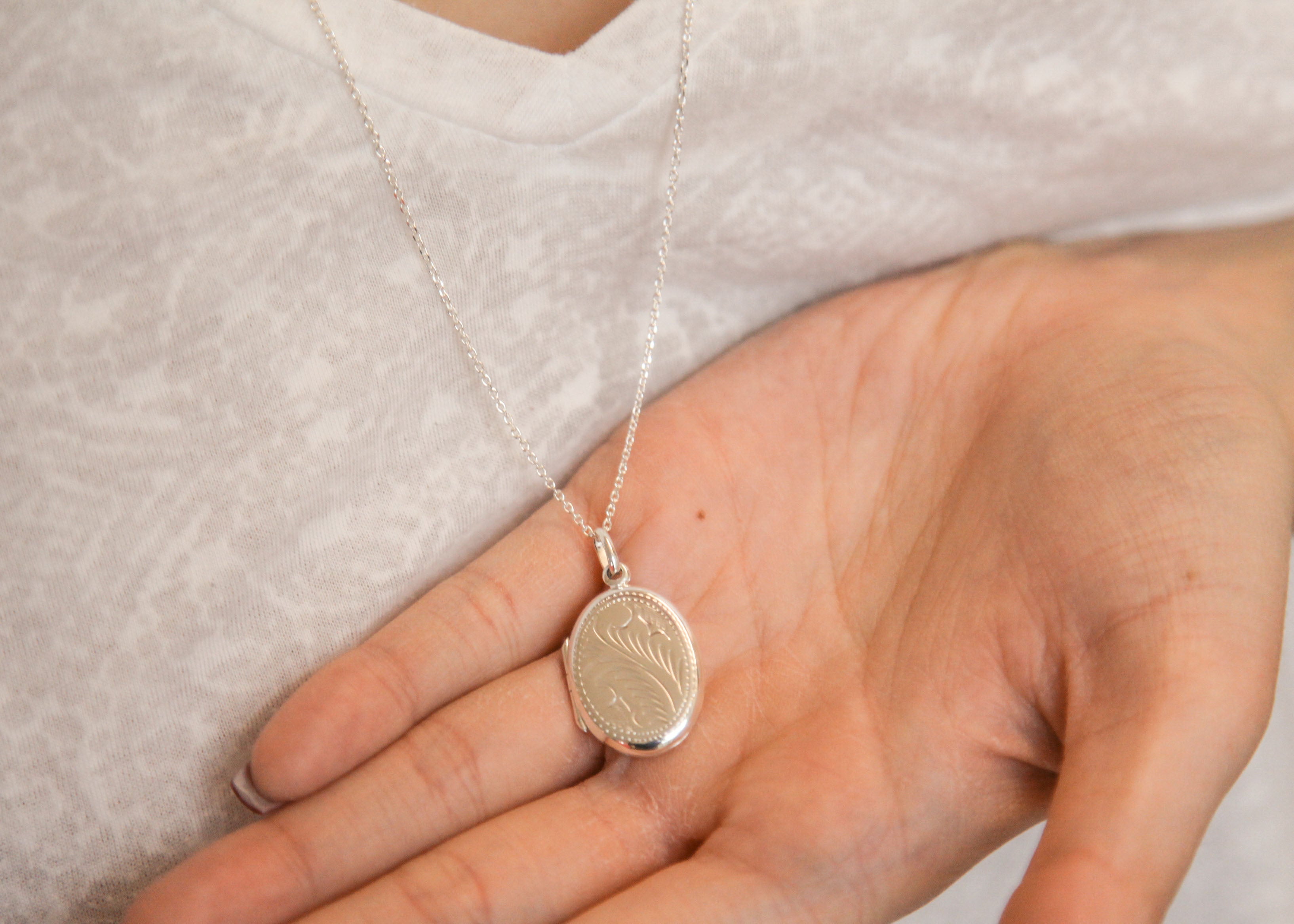 Lange Kette mit Foto Medaillon aus Silber | Shop Nory