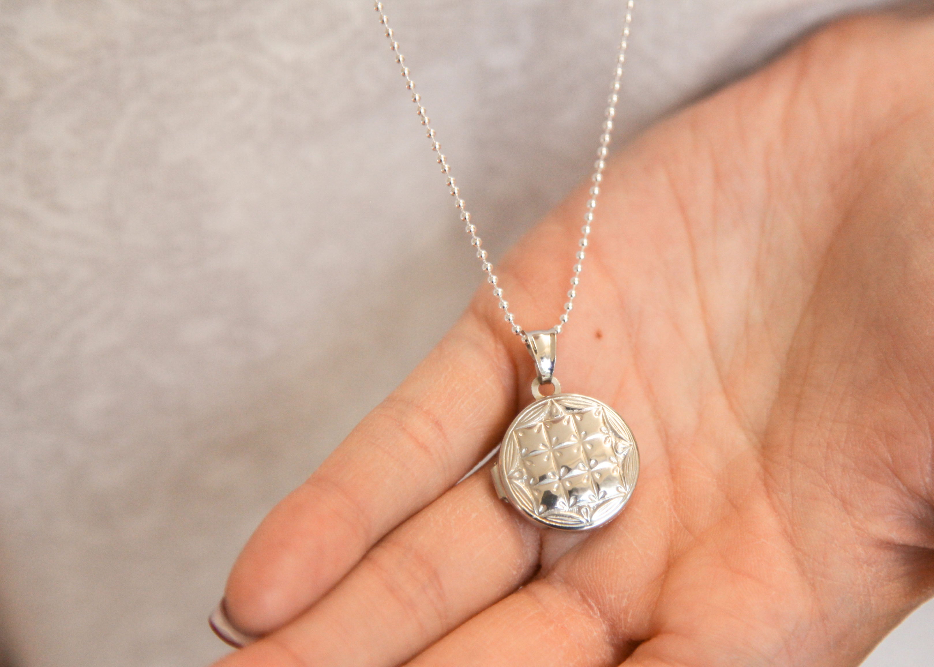 Lange Kette mit Rund Foto Medaillon - Sterling Silber | Shop Nory