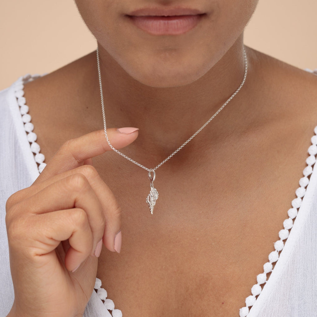 Silber Conch Shell Charm Halskette | Shop Nory