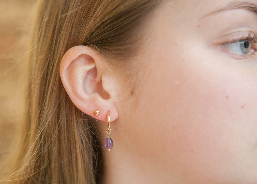 Vergoldete Creolen mit Amethyst – Zeitlose Eleganz mit einem Hauch von Farbe | Shop Nory