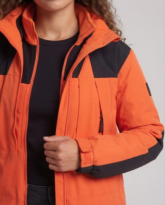 Damen zweilagige Outdoorjacke mit herausnehmbarer Fleece‑Innenjacke, wasserabweisender Außenhülle und Kapuze Shop Nory