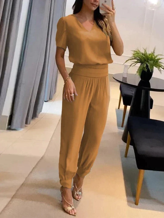 Lässiges Und Elegantes Damenoutfit