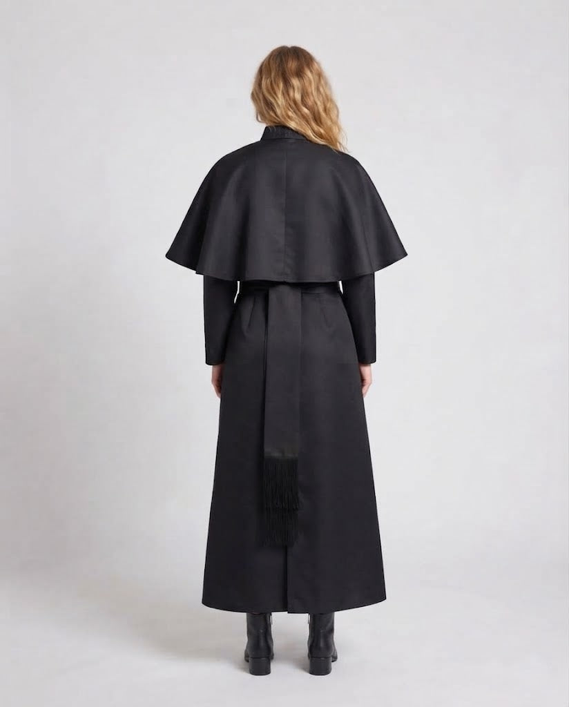 Frauen Priester Kostüm mit elegantem Kapuzen und Kreuz Anhänger Shop Nory
