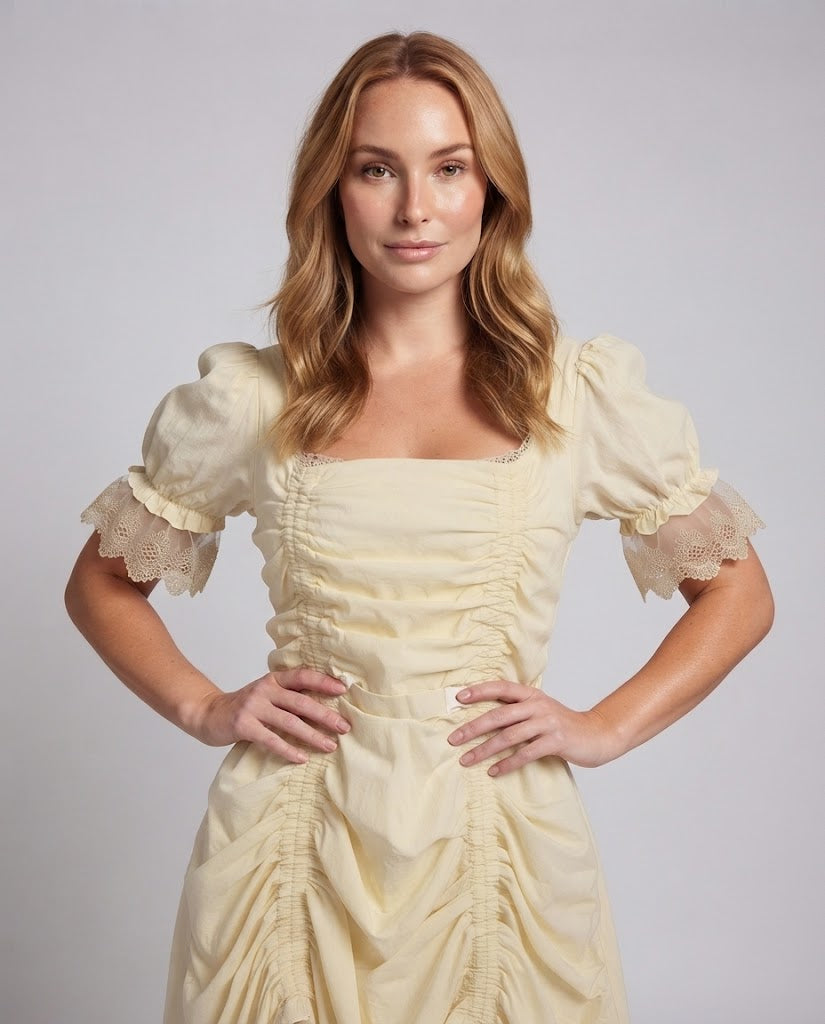 Damenkleid mit Rüschen und Spitzenbesatz Shop Nory