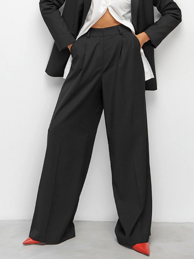 Hose mit hoher Taille und weitem Bein
