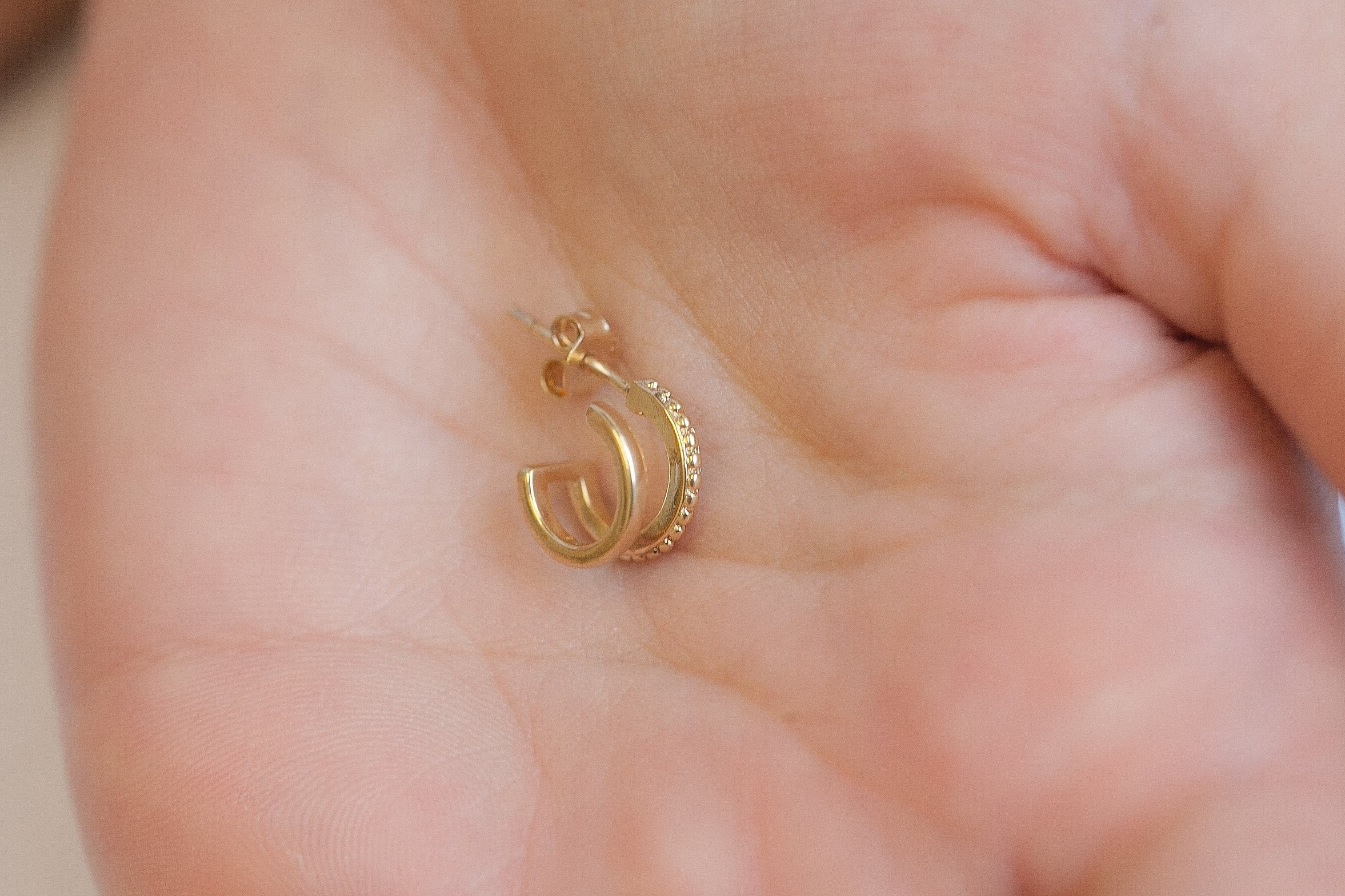 Ohrringe Creolen Doppel Stecker - 16K vergoldet | Shop Nory