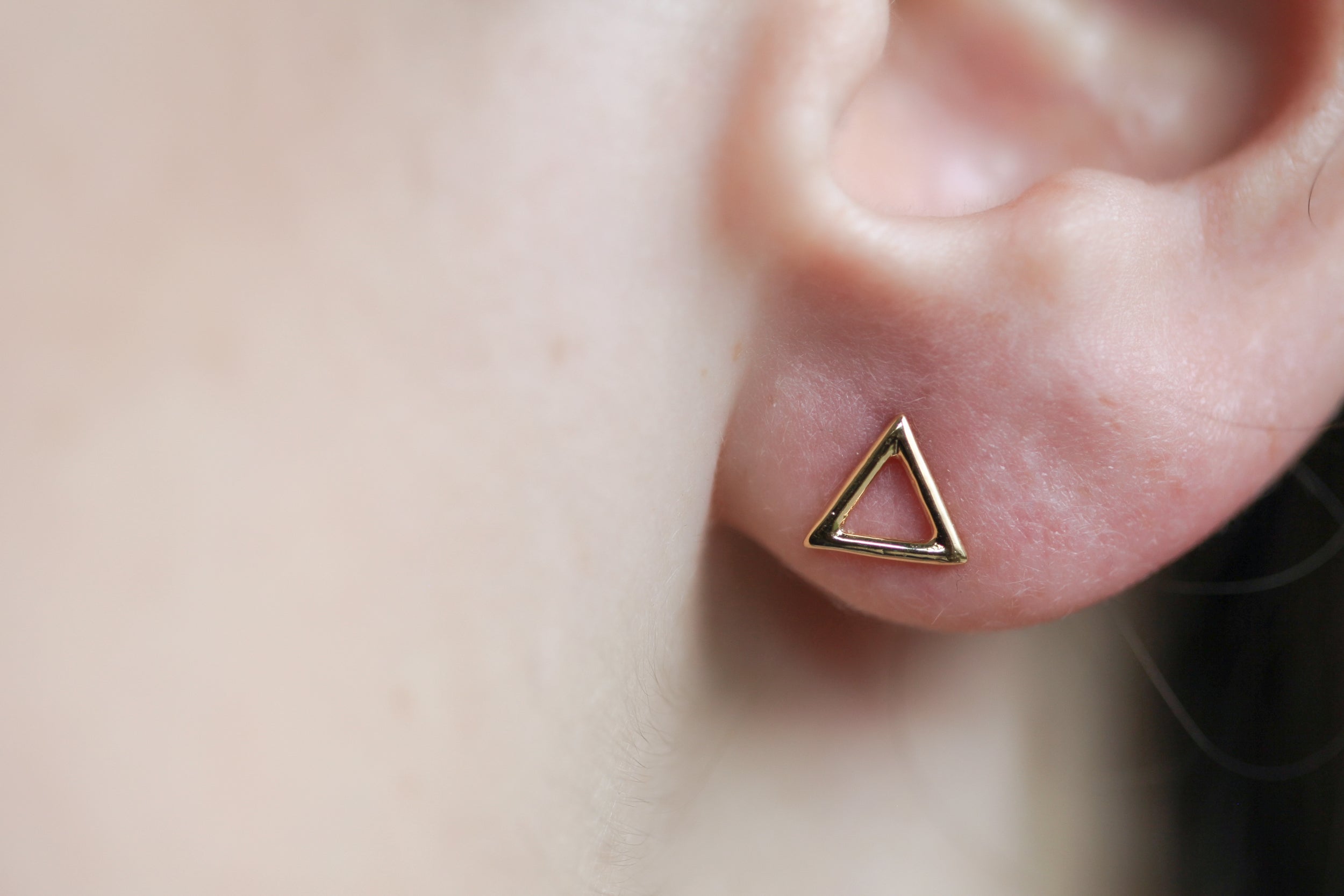 Ohrringe Ohrstecker Dreieck 16K Vergoldet | Shop Nory