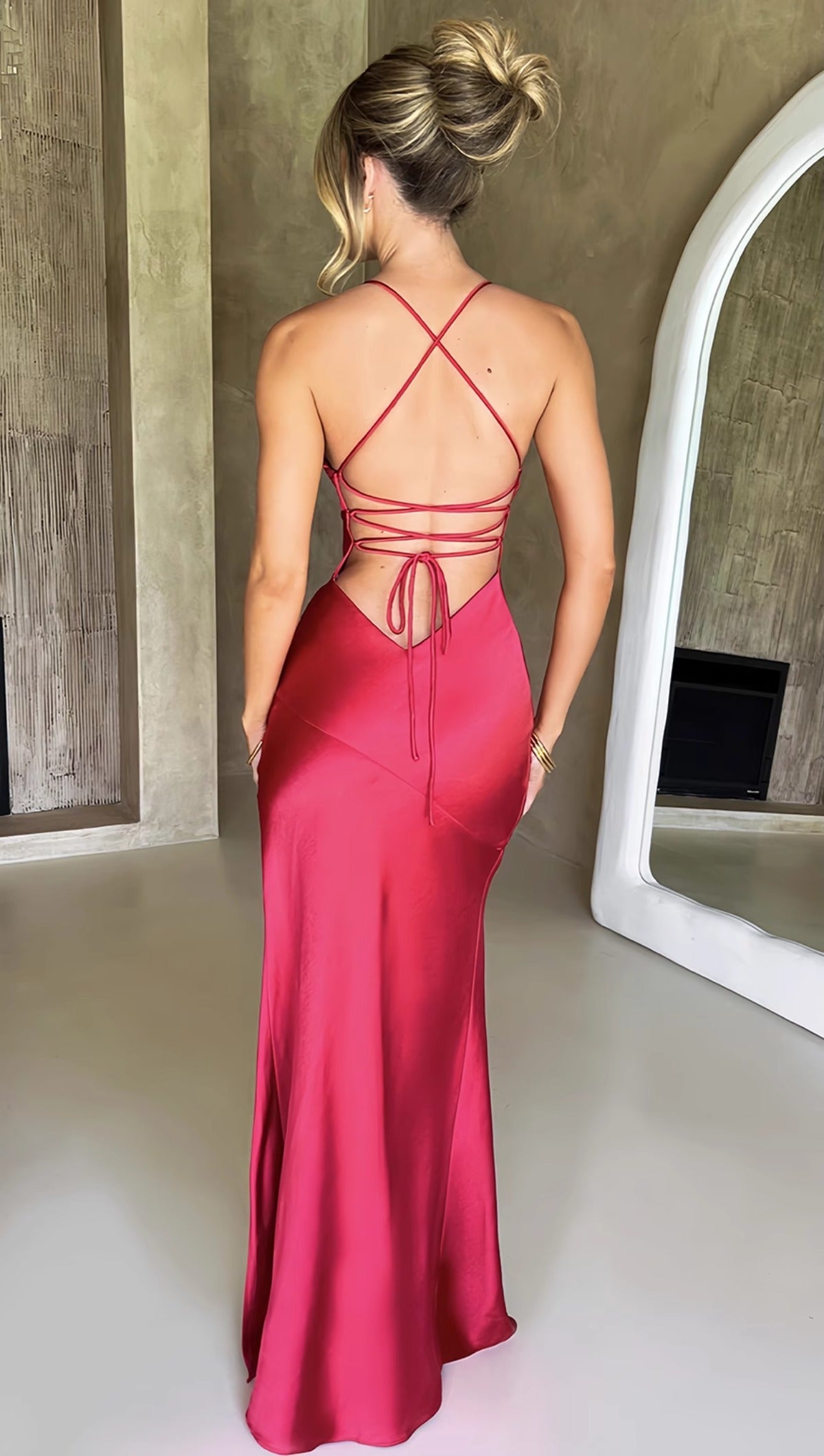 Sexy Kleid mit V-Ausschnitt