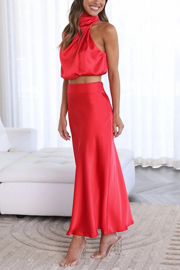 Solch Eine Stimmung Hochgeschlossene Satin Drapiert Maxirock Set
