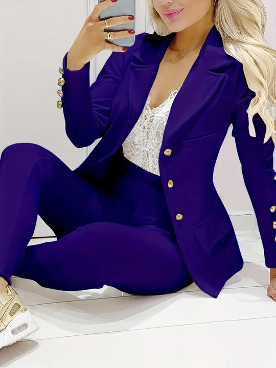 Schlichter, Eleganter, Doppelreihiger Blazer Und Slim Fit Hose