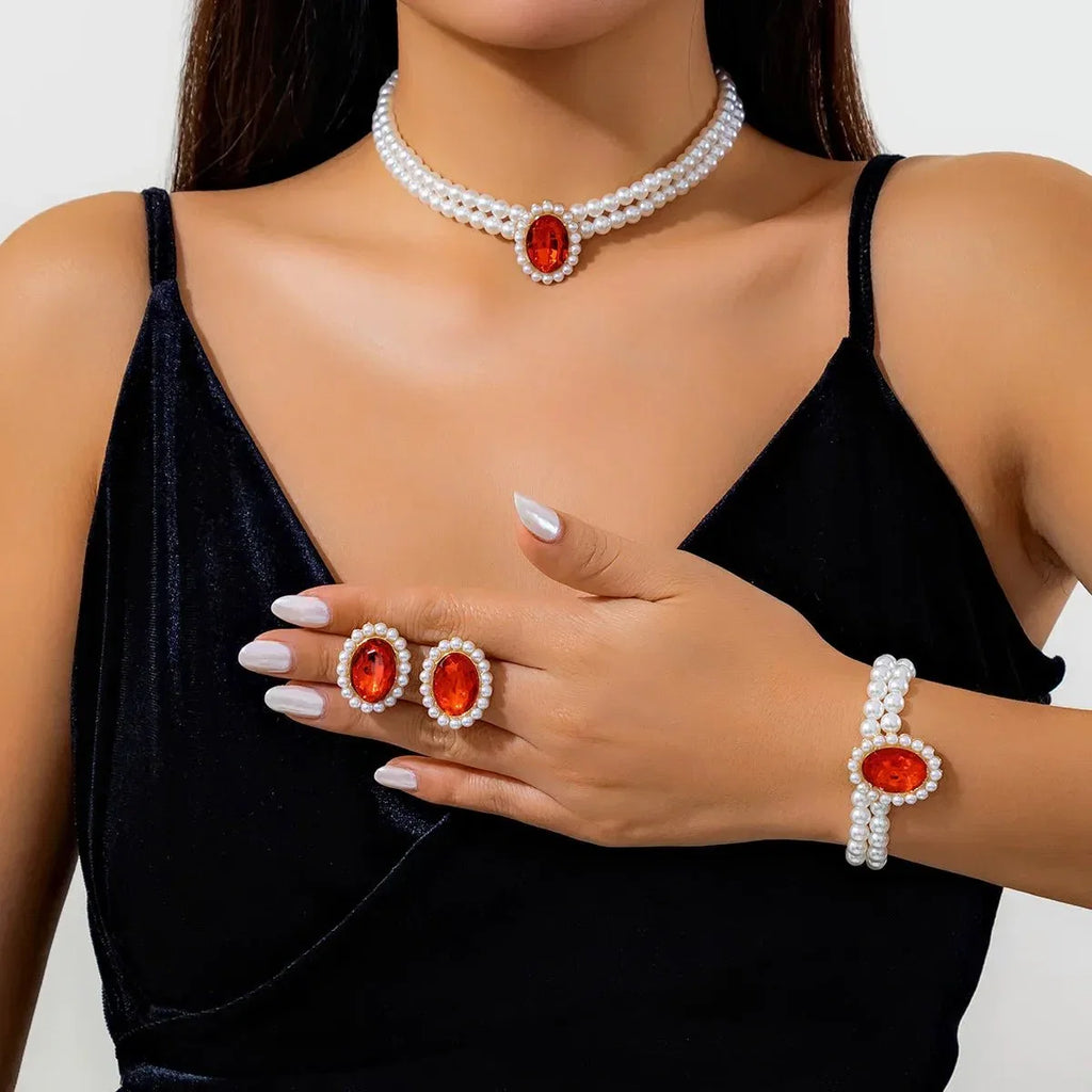 Elegantes ovales Diamant-Perlen-Halsketten-, Armband-, Ohrringe-Set