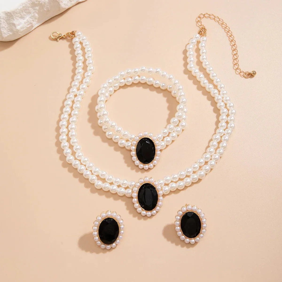 Elegantes ovales Diamant-Perlen-Halsketten-, Armband-, Ohrringe-Set