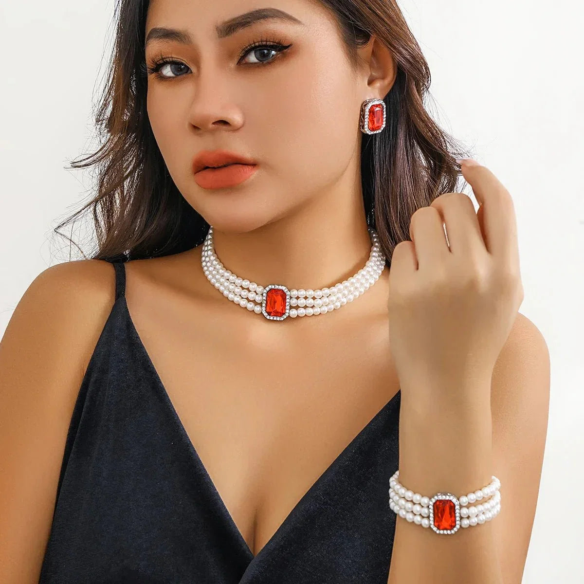 Elegantes Perlen-Diamant-Halskette, Armband und Ohrringe Set