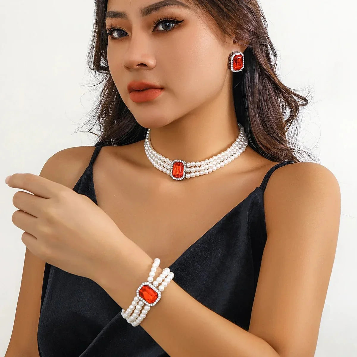 Elegantes Perlen-Diamant-Halskette, Armband und Ohrringe Set