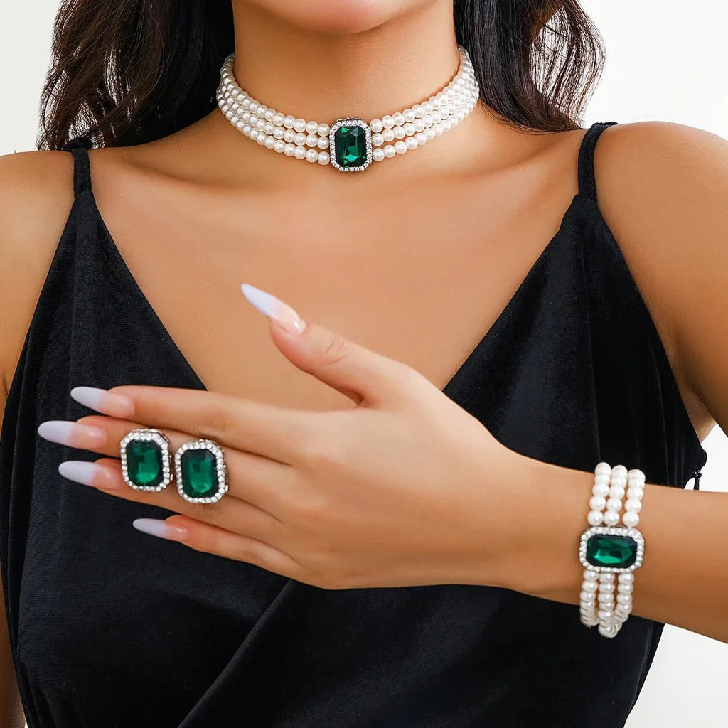 Elegantes Perlen-Diamant-Halskette, Armband und Ohrringe Set