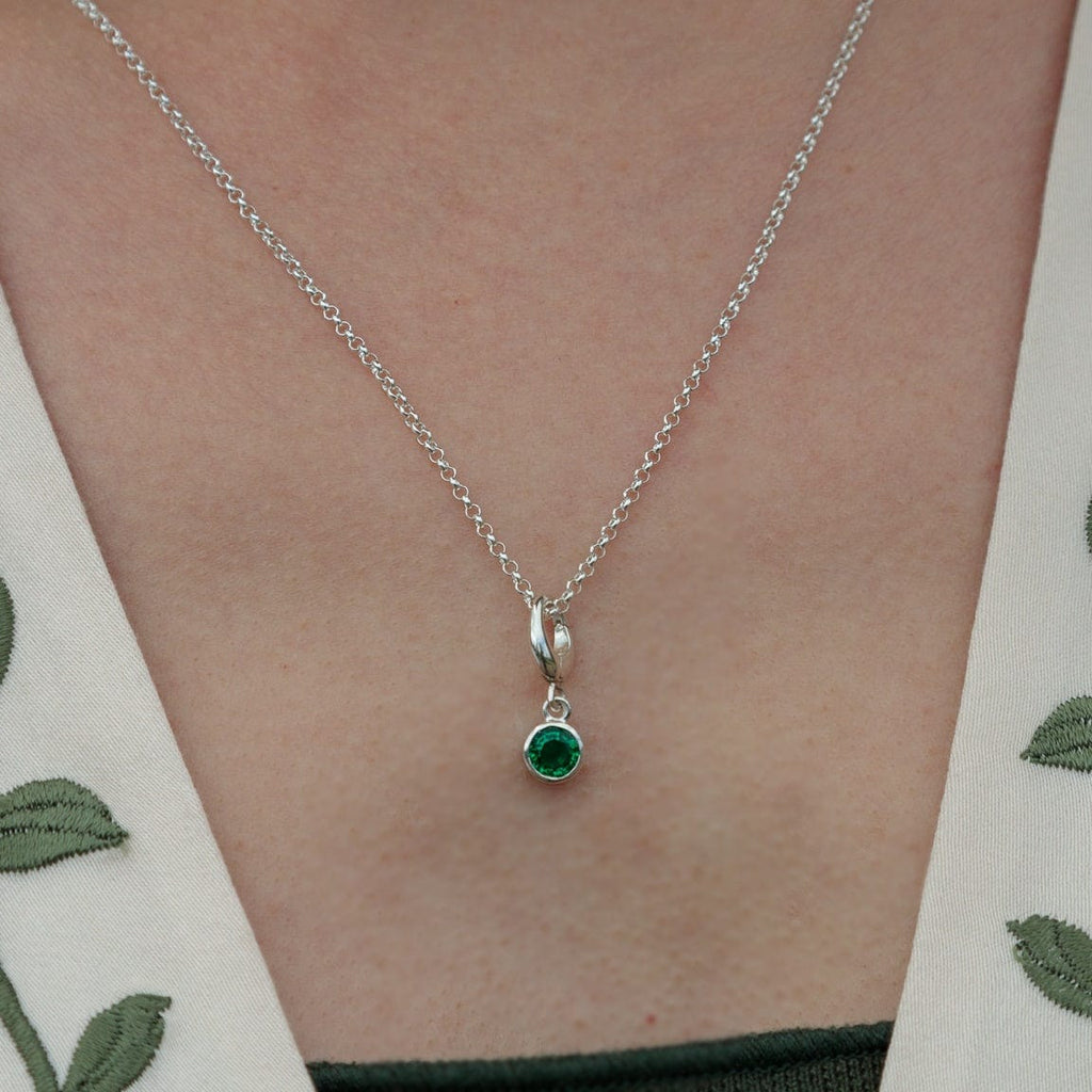 Mai Geburtsstein Charms Halskette (Smaragd) | Shop Nory