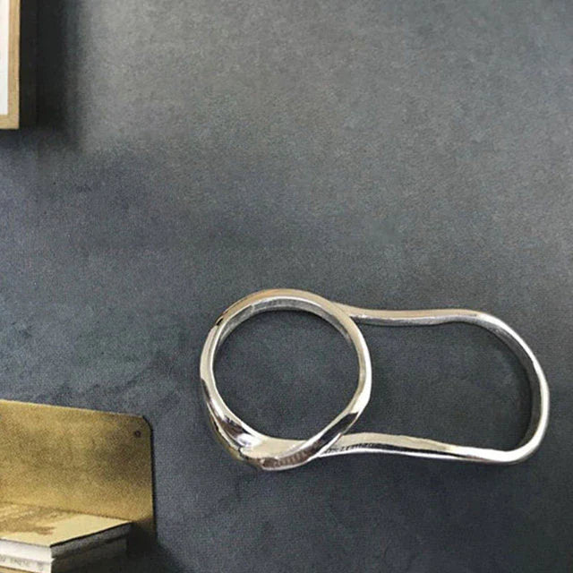 Übertriebener Zwei-Finger-Kreuzverbundring | Shop Nory