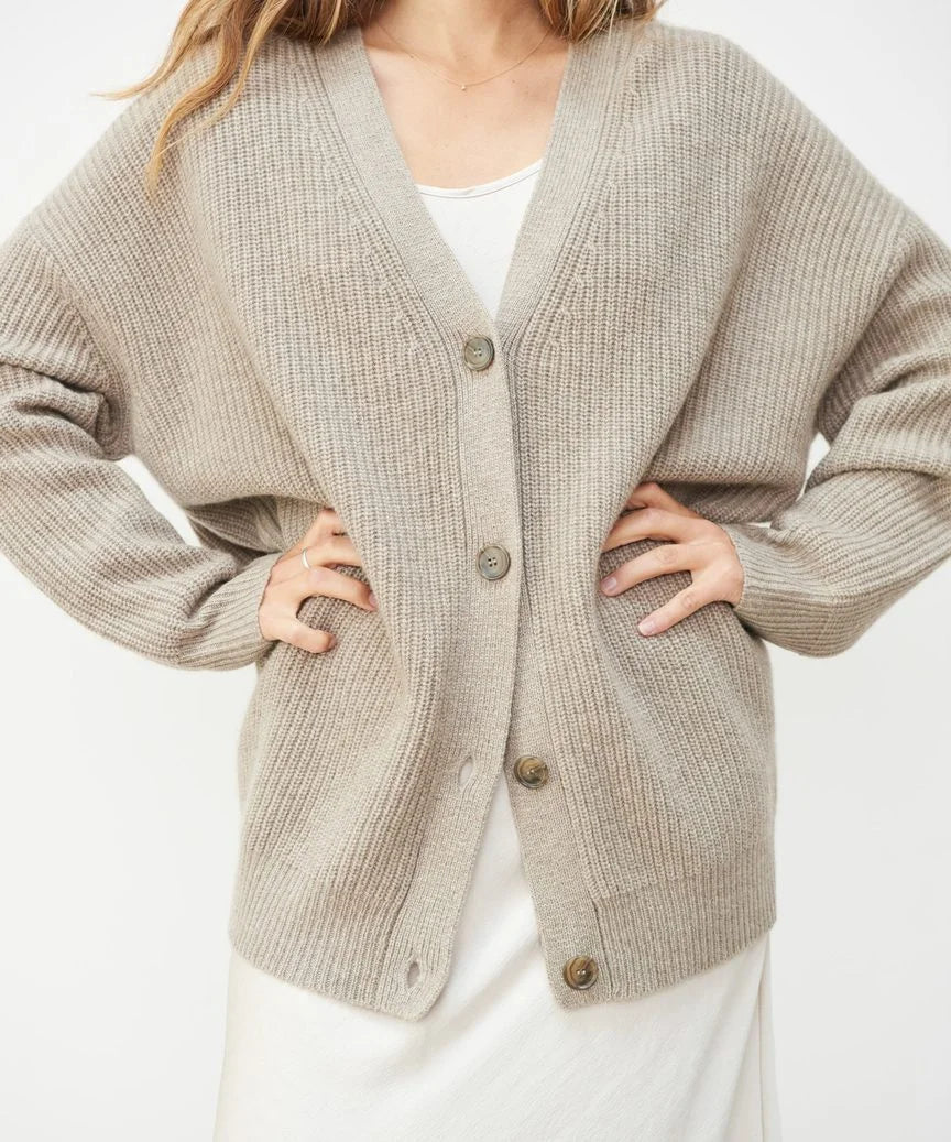 Strickjacke aus Kaschmir mit V-Ausschnitt