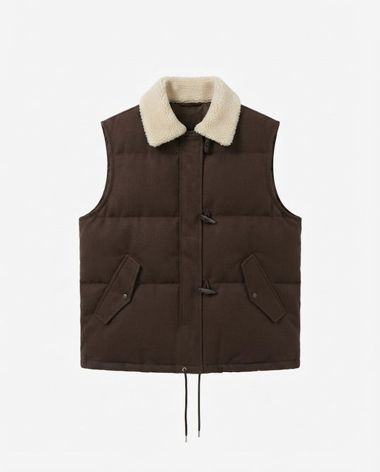 DamenShort-Cut-Suede-Look-Steppweste mit Teddy-Kragen, Toggle-Verschlüssen und Kordelzugsaum