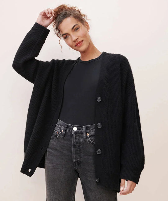 Strickjacke aus Kaschmir mit V-Ausschnitt