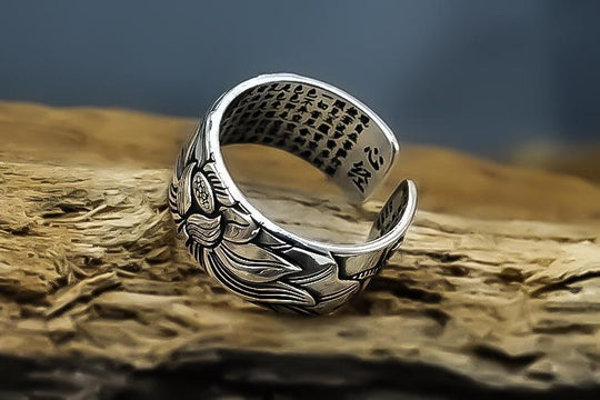Silberner Lotus-Sutra-Ring | Shop Nory