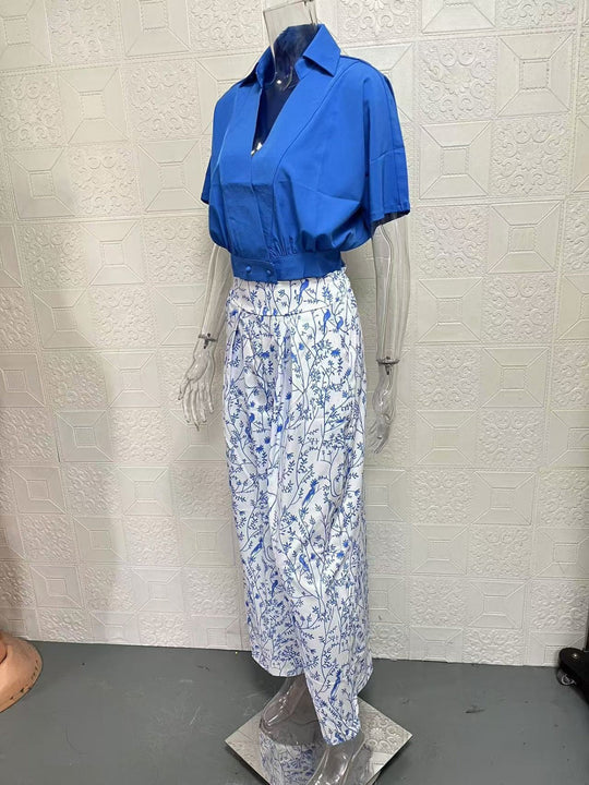 Zweiteiliges Set mit V-Ausschnitt und Hose mit weitem Bein