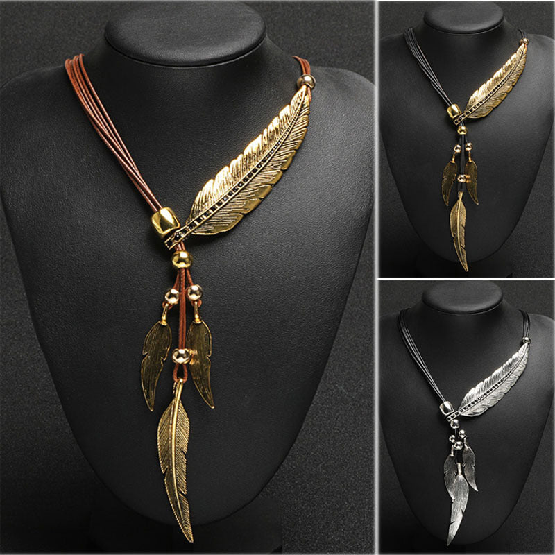 Goldene Feder Halskette Im Boho Stil