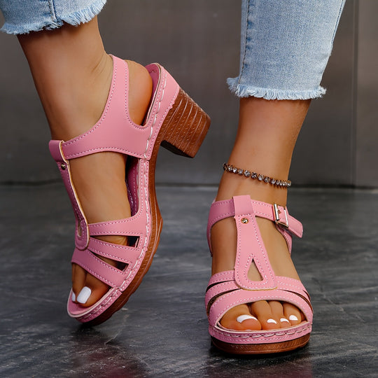 Retro-Sandalen mit Blockabsatz und verstellbarem Riemen