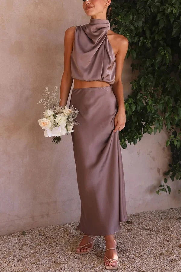 Solch Eine Stimmung Hochgeschlossene Satin Drapiert Maxirock Set