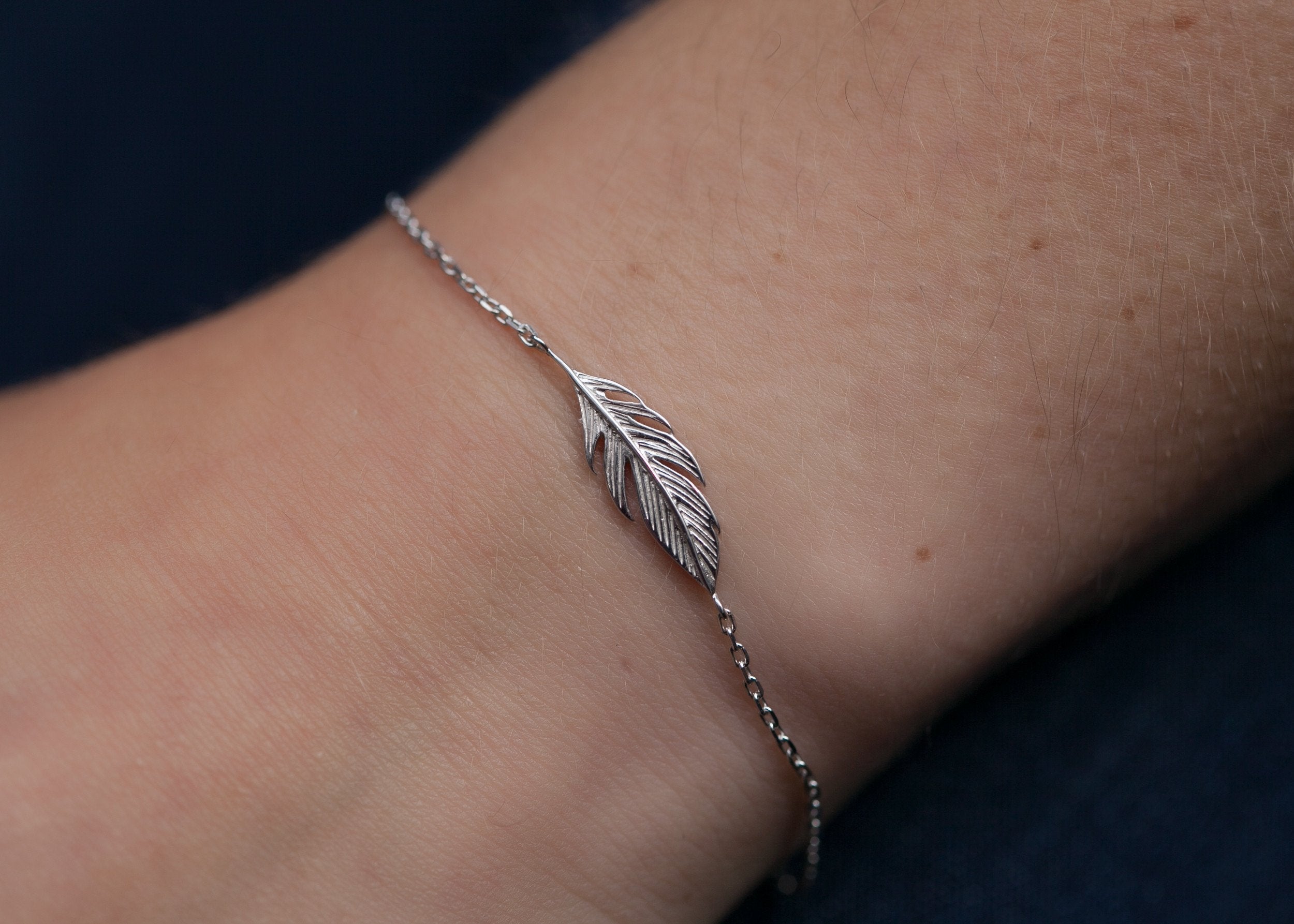 Armband mit Feder aus echtem Silber | Shop Nory