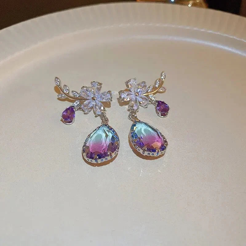 Florale Amethyst-Wassertropfen-Ohrringe