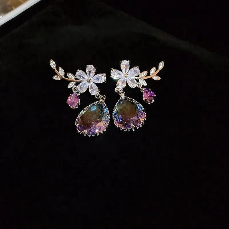 Florale Amethyst-Wassertropfen-Ohrringe