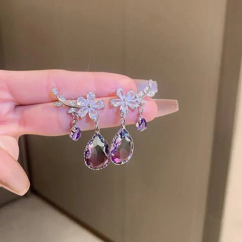 Florale Amethyst-Wassertropfen-Ohrringe