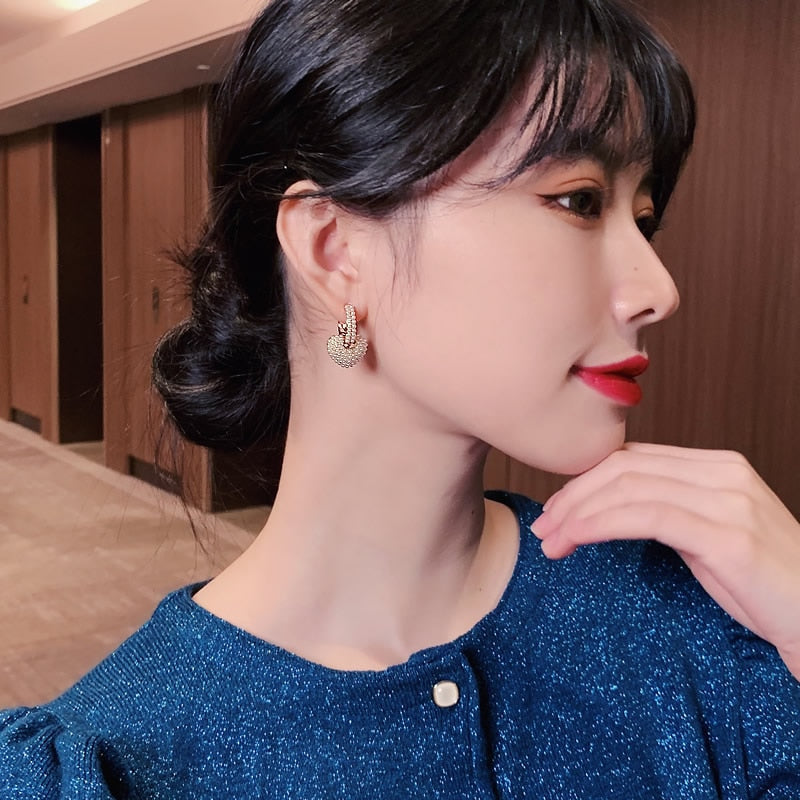 Stilvolle Goldene Perlenohrringe für Damen – Anne | Shop Nory