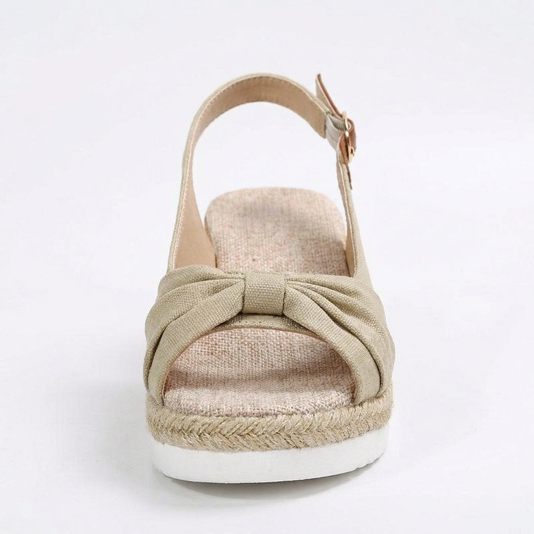 Orthopädische Sandalen mit Zehenspitzen
