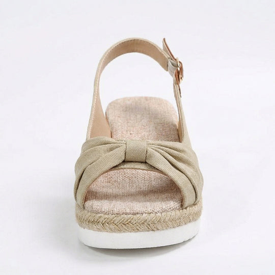 Orthopädische Sandalen mit Zehenspitzen