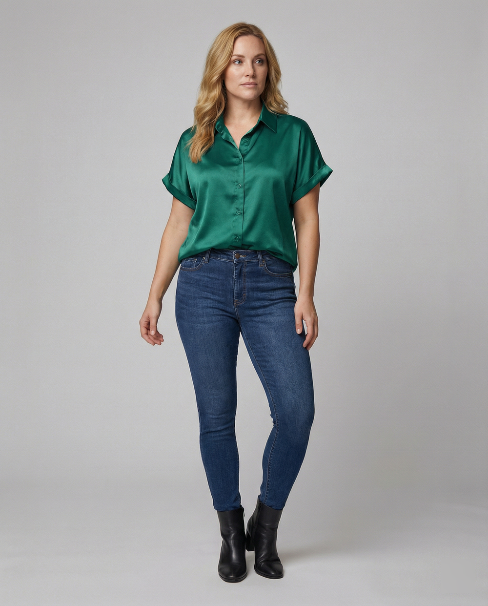 Damen Satin-Bluse mit großem Kragen und überschnittenen Schultern