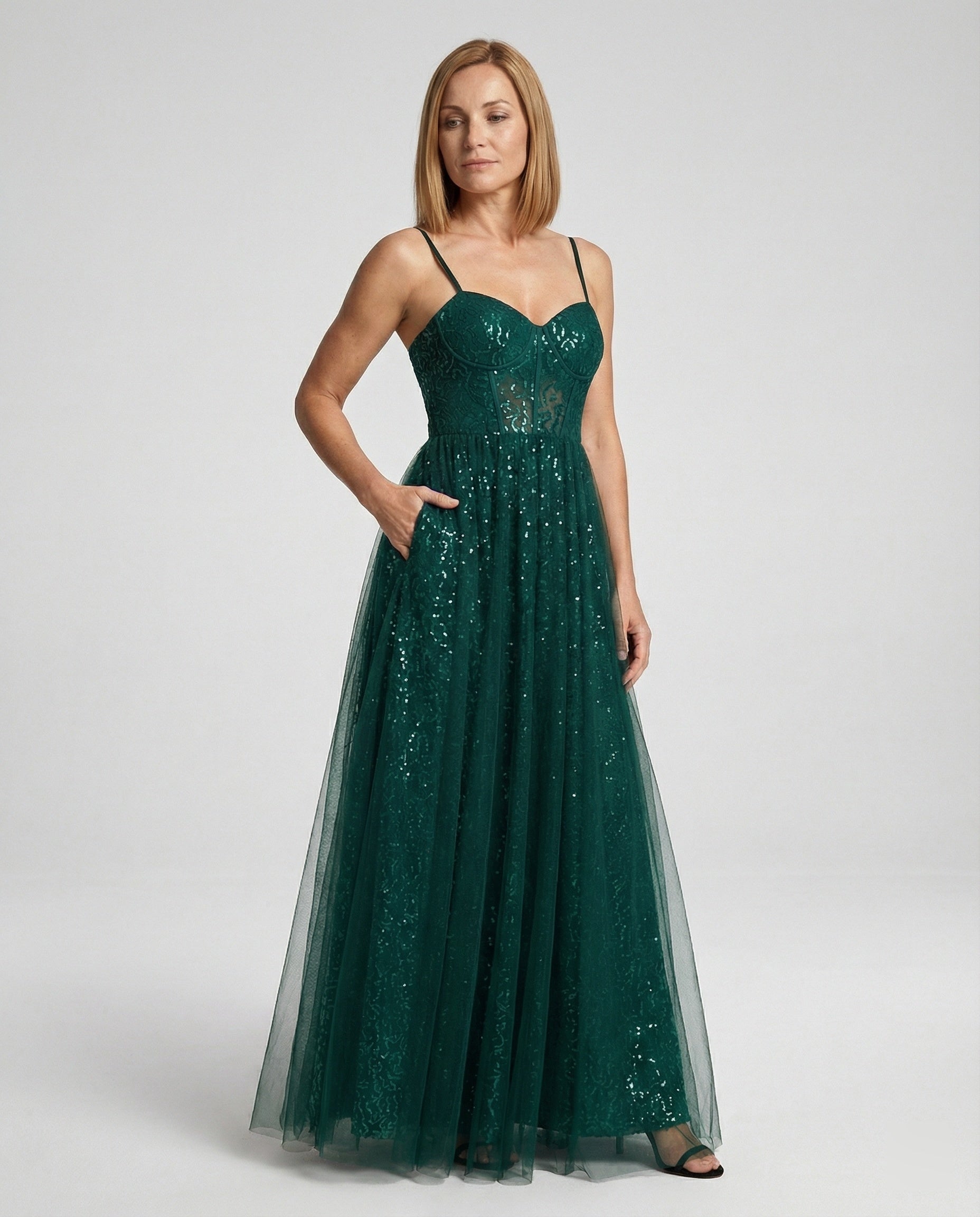 Abendkleid lang mit Tüllrock und Cups