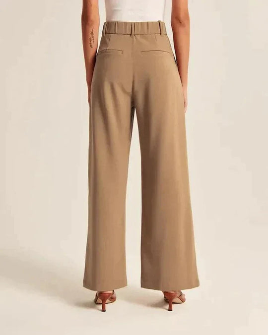 Taillierter Schickerweiter Hose