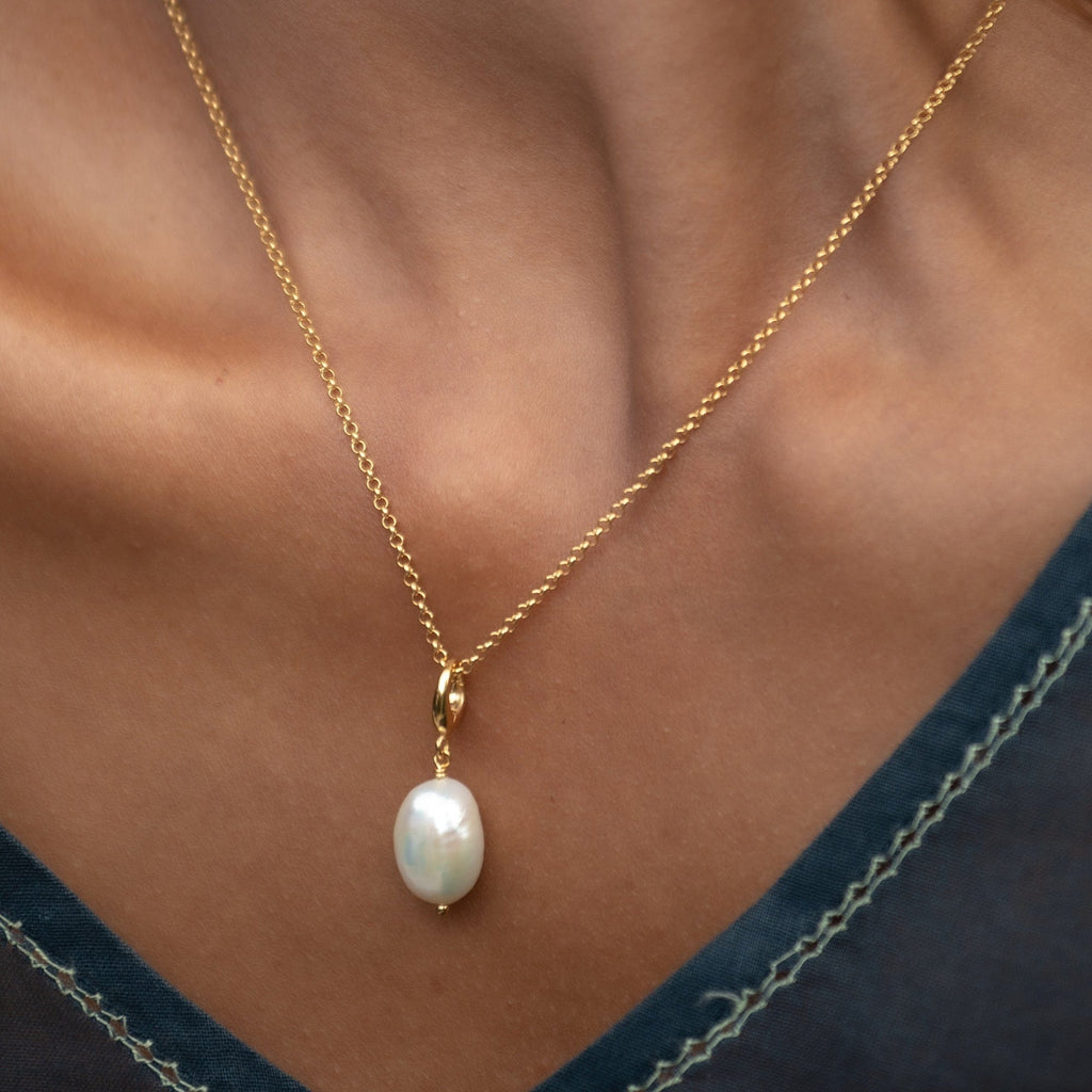 Gold Barockperlen Charm-Halskette | Shop Nory