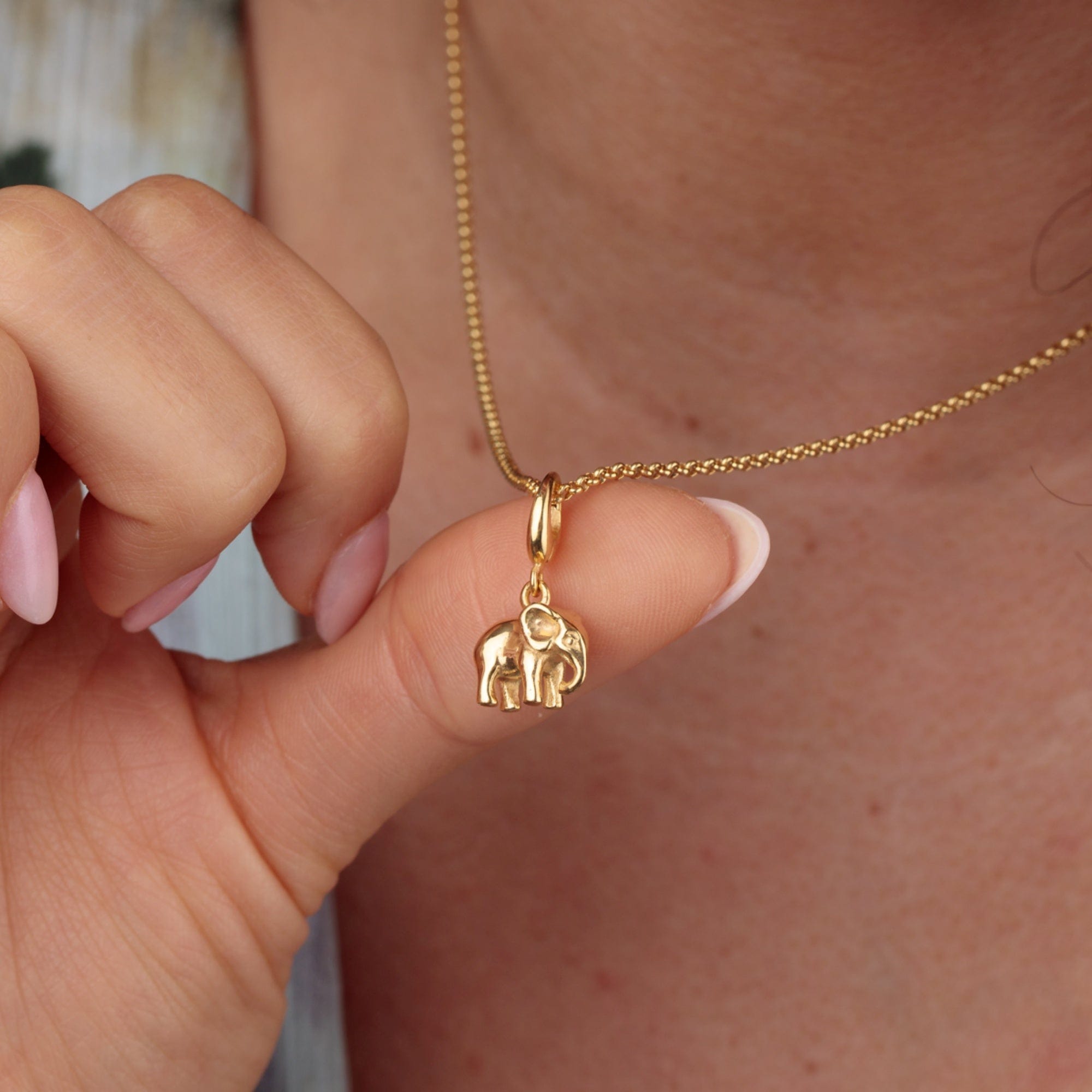 Goldene Elefanten-Anhänger-Halskette | Shop Nory