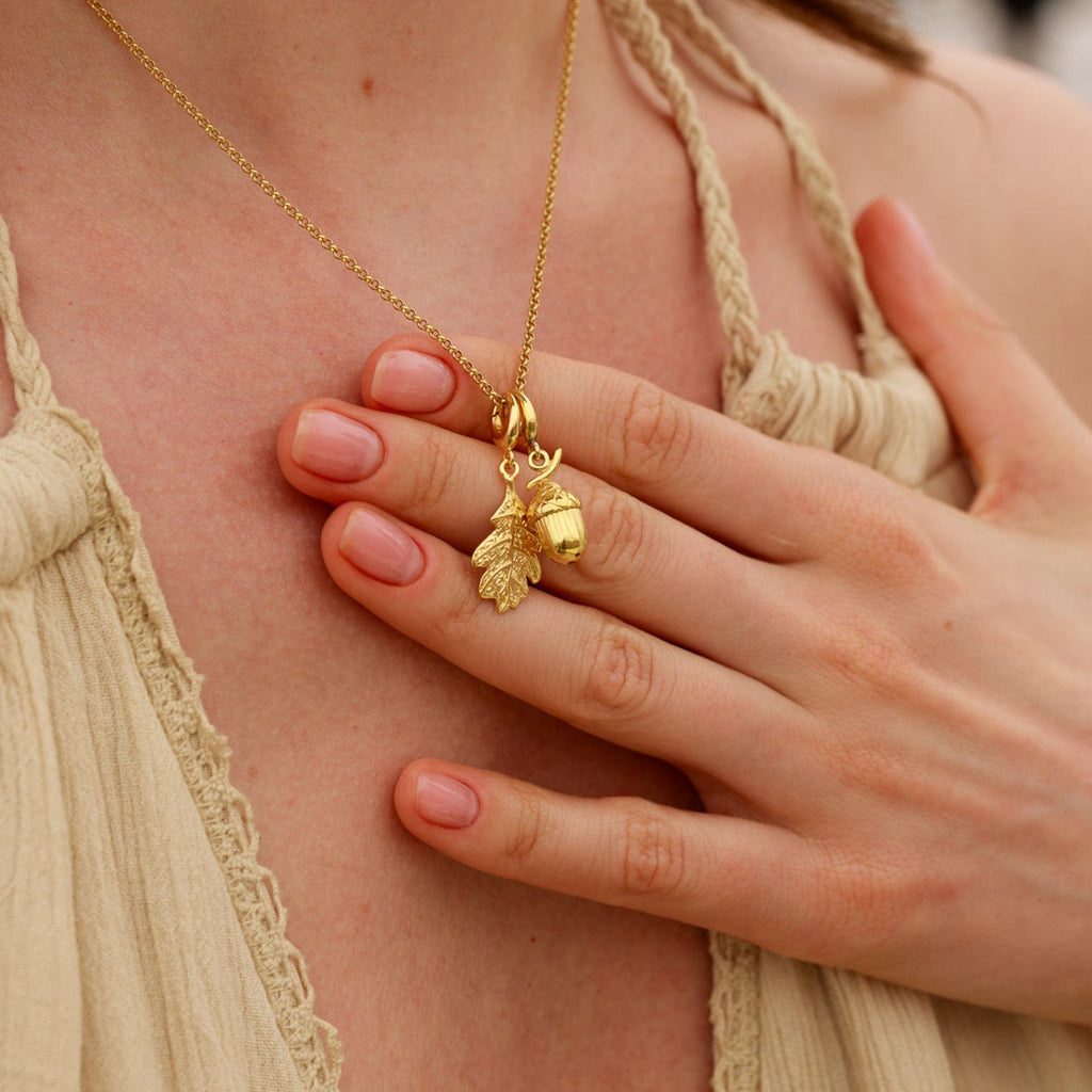 Goldeicheln Charm-Halskette | Shop Nory