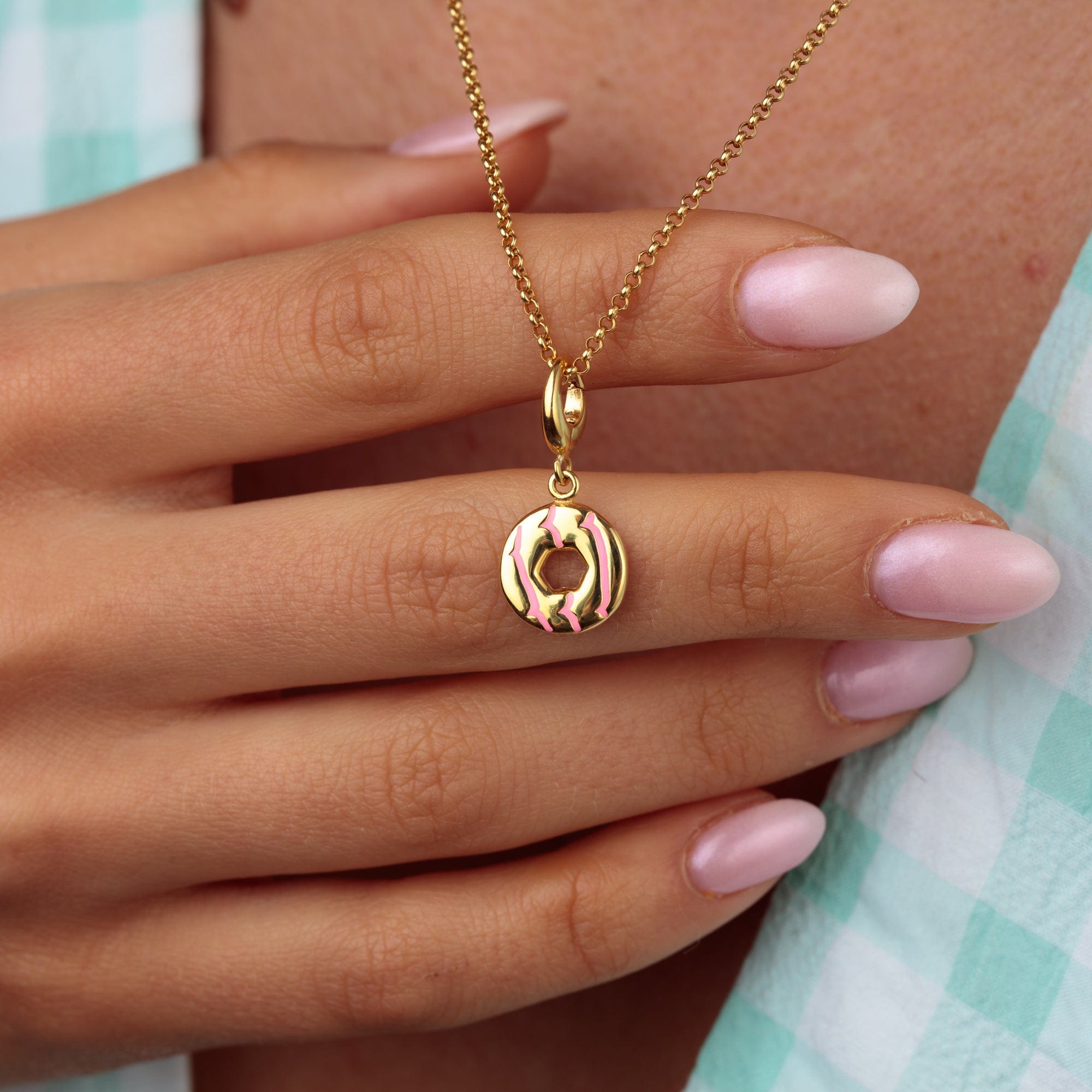 Gold Party Ring Keks Charm Halskette mit Pinkem Emaille | Shop Nory