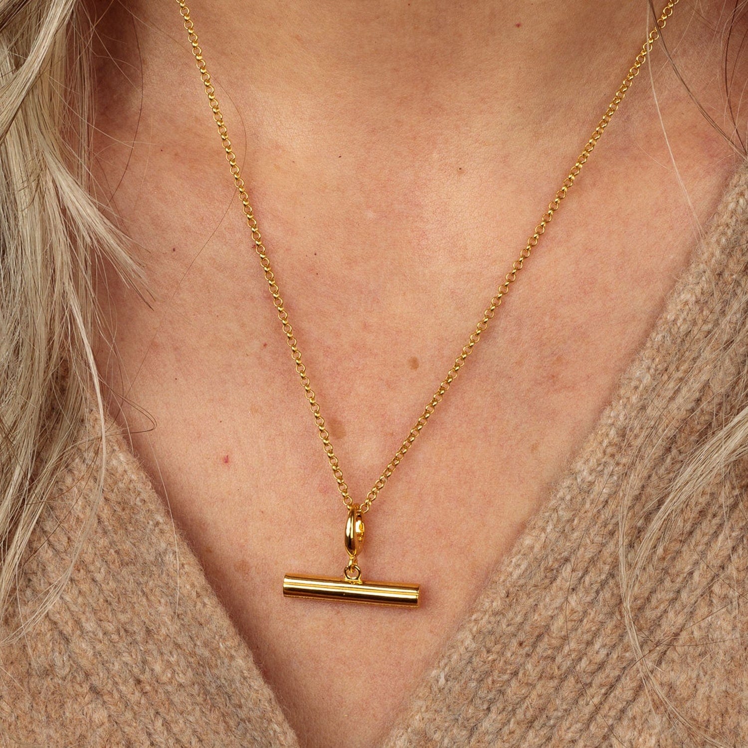 Gold T Bar Charm Halskette | Shop Nory