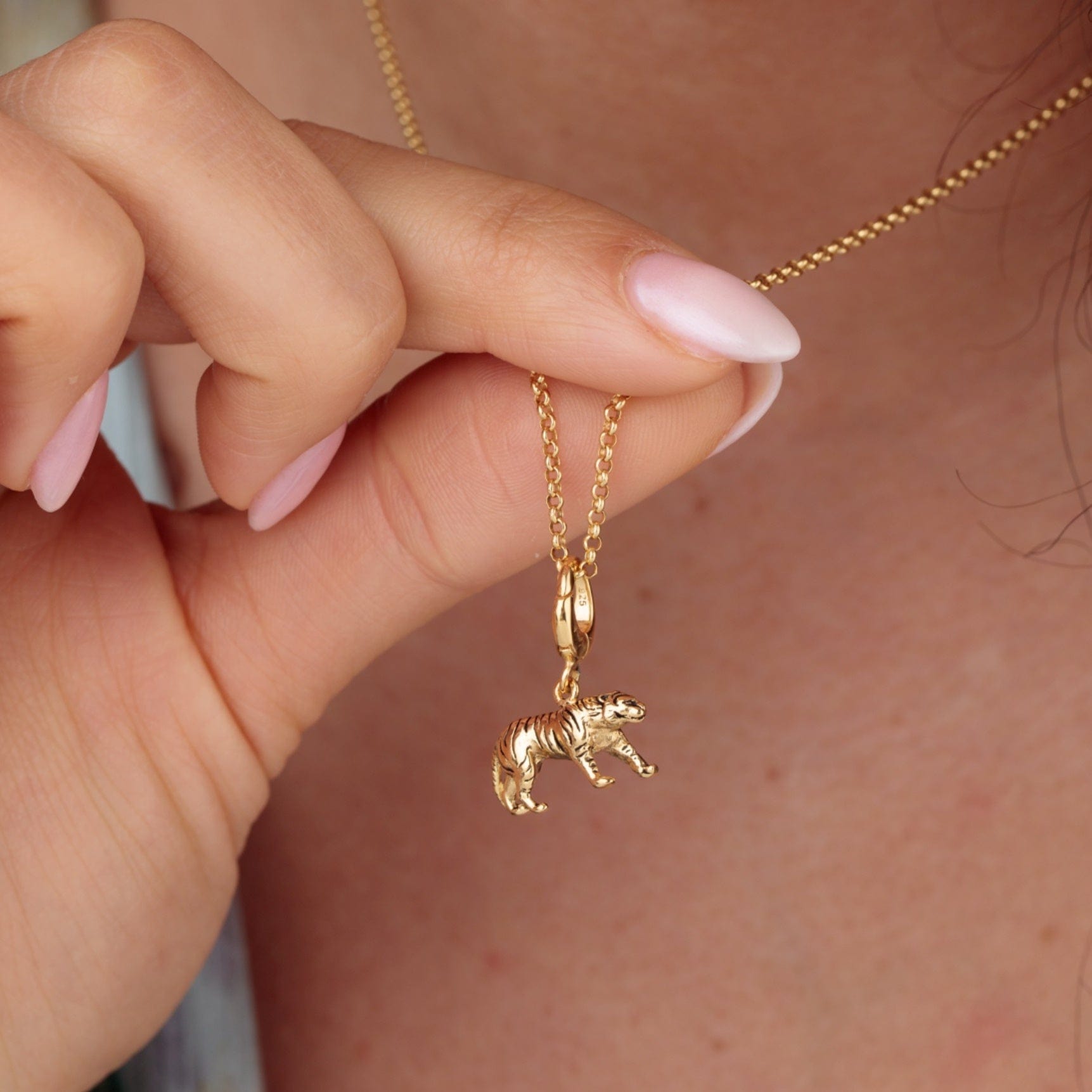 Gold Tiger Charm Halskette | Shop Nory